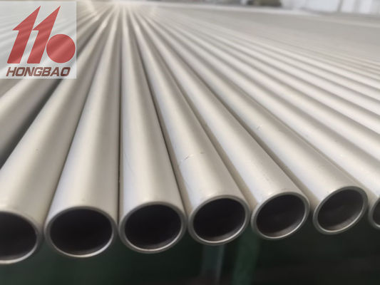 Tubo de Titânio Sem Costura Gr9 ASTM B338 Leve para Aplicações Industriais
