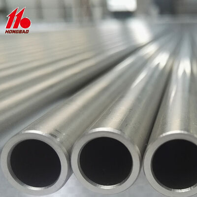 Tubos de aço soldados de comprimento e espessura personalizados com superfície galvanizada para aplicações da indústria pesada