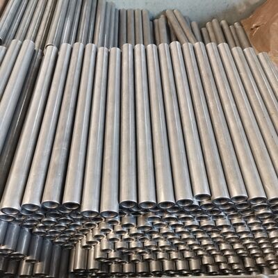 Tubo de Aço Soldado Galvanizado com Comprimento Personalizado Padrão JIS para Aplicações Estruturais e Industriais